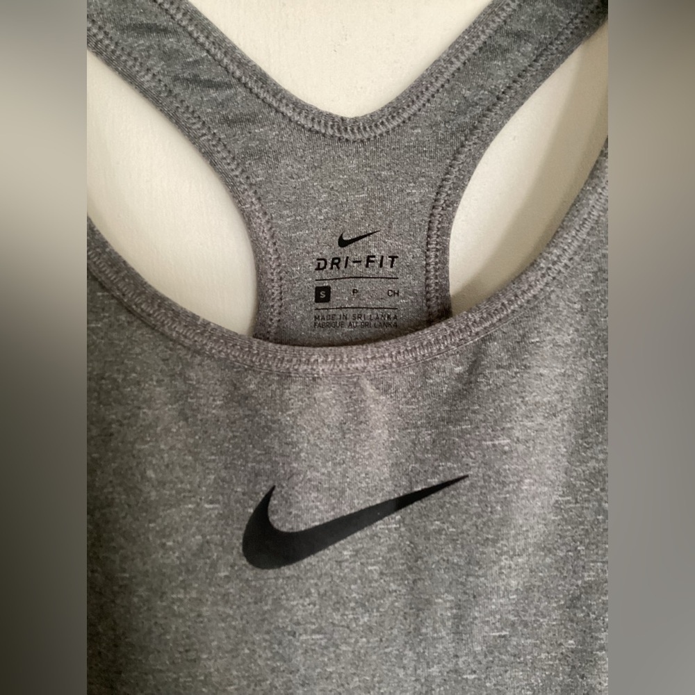 NIKE Sports Bra Sz S Swoosh Medium Support athletic bra EUC - Picture 4 of 7